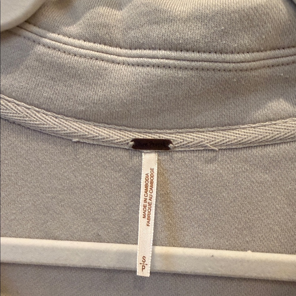 Free People Shacket. - Picture 2 of 3
